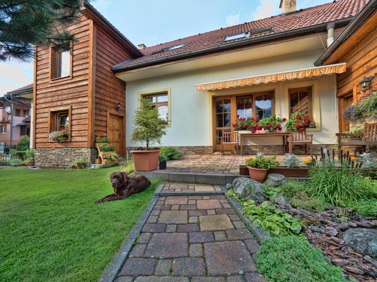 Penzion Sina Pavčina Lehota Exteriör bild